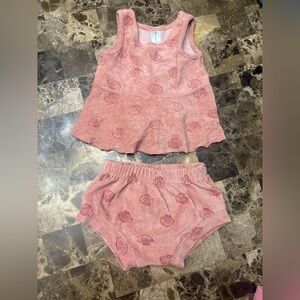 - Modern moments by Gerber matching set shellfish 12 months